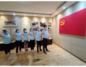 標題：海德試驗公司黨支部開展 “參觀紅色教育基地 重溫紅色記憶”主題黨日活動
瀏覽次數(shù)：1306
發(fā)表時間：2022-07-05