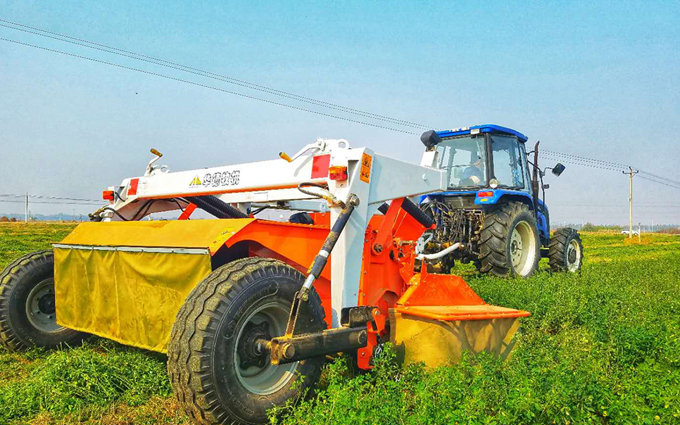 標(biāo)題：9GBXQ-3.0型旋轉(zhuǎn)式切割壓扁機(jī)
瀏覽次數(shù)：65
發(fā)表時間：2023-12-12